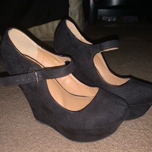 Black maryjane platforms